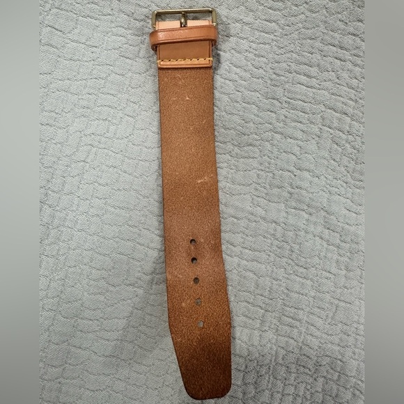 Louis Vuitton Tan Leather Buckle Bracelet with Gold Hardware - Picture 8 of 10
